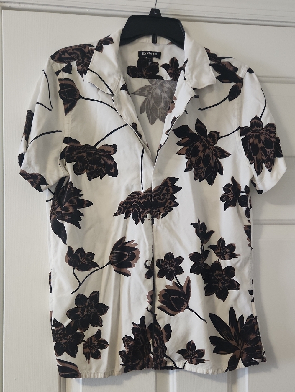 Express Men's White Short-Sleeve Floral Button-Up Top